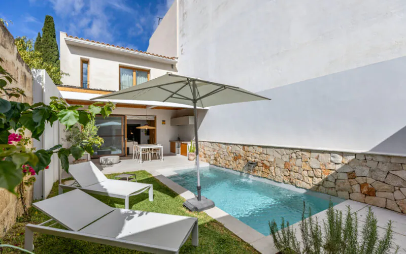 PM07393_Stadthaus_Pool_Garten_Garage_Pollensa_06