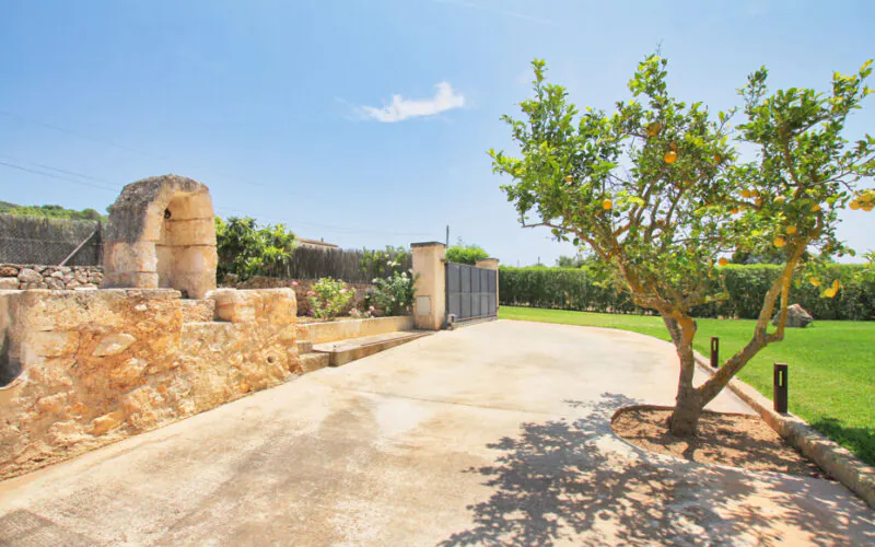 PM07399_Finca_Pool_Garage_Son-Carrio_30