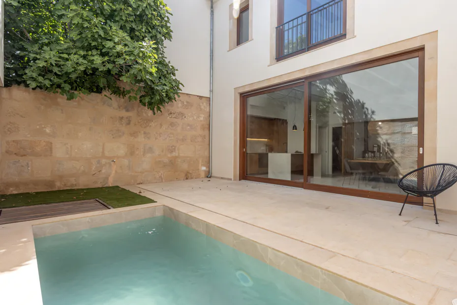 PM07392_Stadhaus_Pool_Pollensa_25