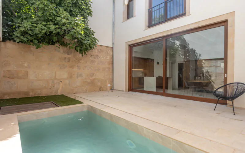 PM07392_Stadhaus_Pool_Pollensa_25