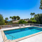 PM07389_Villa_Cala-Murada_Pool_Garten_Meerblick_03