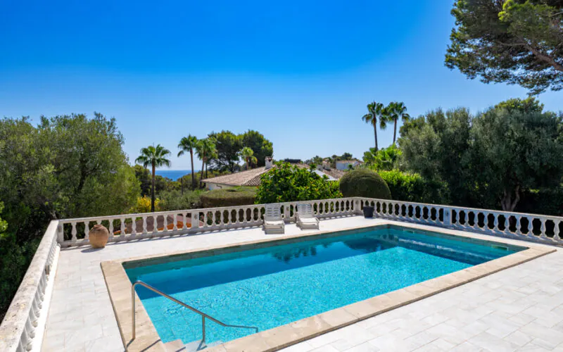 PM07389_Villa_Cala-Murada_Pool_Garten_Meerblick_03