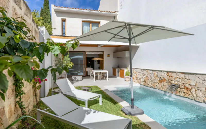 PM07393_Stadthaus_Pool_Garten_Garage_Pollensa_07