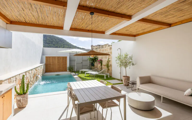PM07393_Stadthaus_Pool_Garten_Garage_Pollensa_03