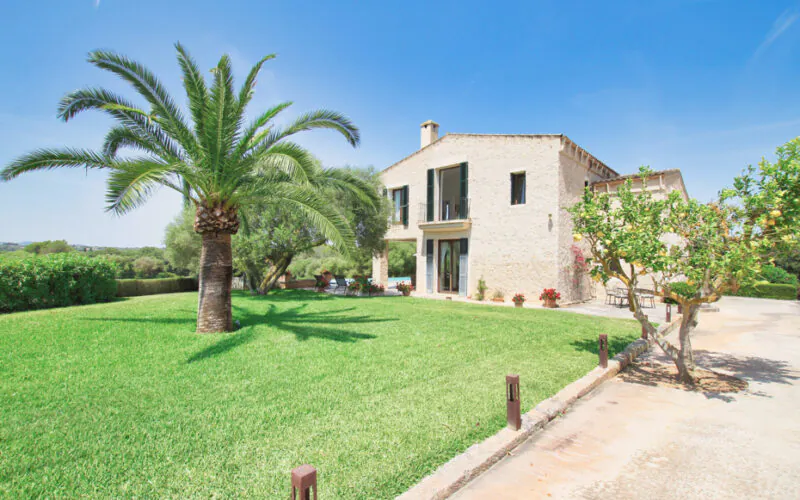 PM07399_Finca_Pool_Garage_Son-Carrio_01