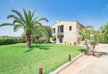 PM07399_Finca_Pool_Garage_Son-Carrio_01