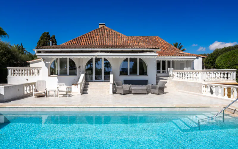 PM07389_Villa_Cala-Murada_Pool_Garten_Meerblick_05