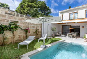 PM07393_Stadthaus_Pool_Garten_Garage_Pollensa_05