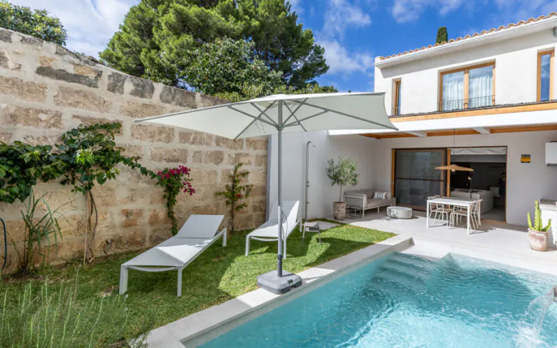 PM07393_Stadthaus_Pool_Garten_Garage_Pollensa_05