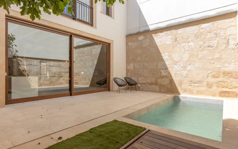 PM07392_Stadhaus_Pool_Pollensa_26